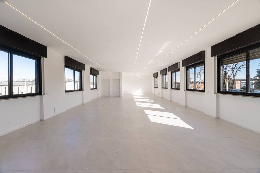 ufficio in vendita a Peschiera Borromeo in zona Canzo