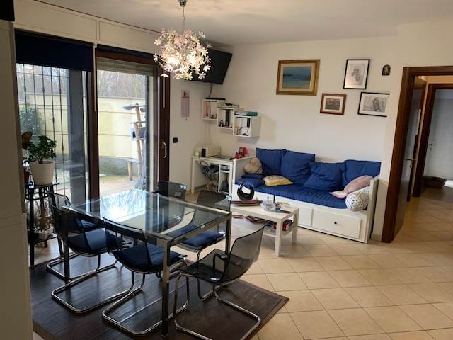 appartamento in vendita a Peschiera Borromeo in zona Linate