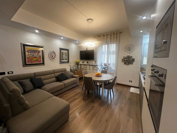 appartamento in vendita a Peschiera Borromeo in zona Bettola