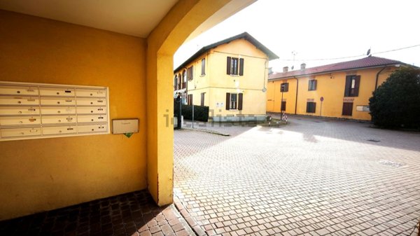 appartamento in vendita a Peschiera Borromeo in zona Canzo