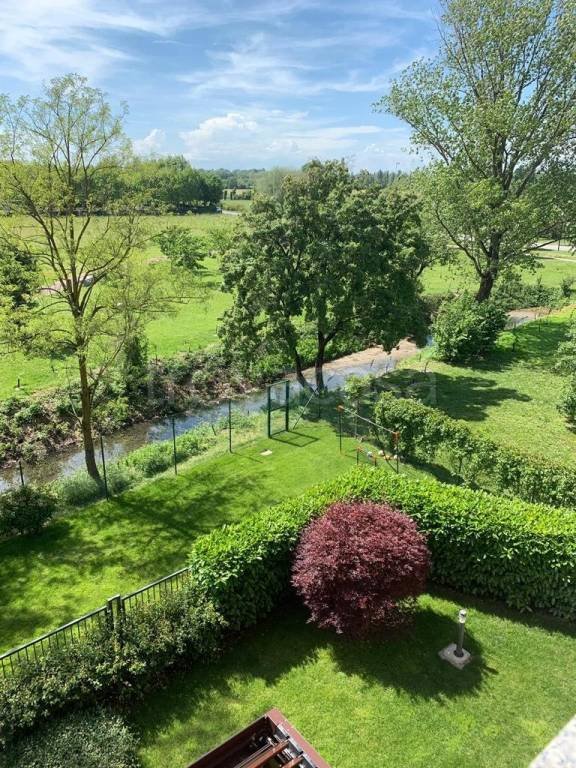 appartamento in vendita a Peschiera Borromeo in zona Linate