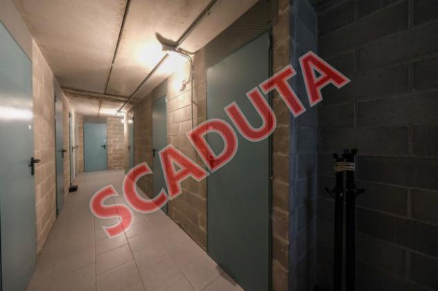 locale commerciale in vendita a Peschiera Borromeo in zona Bettola