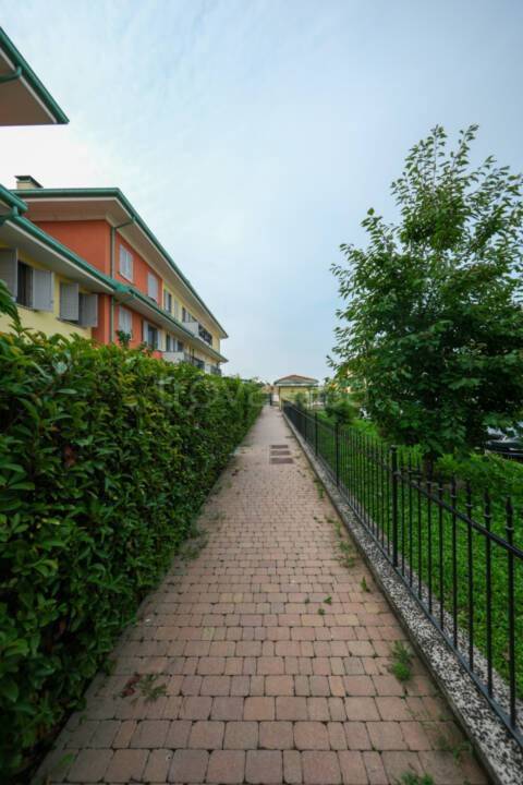 casa indipendente in vendita a Peschiera Borromeo