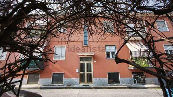appartamento in vendita a Peschiera Borromeo in zona Canzo