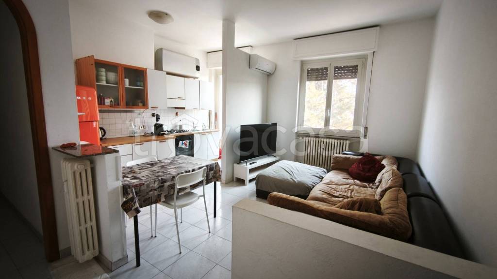 appartamento in vendita a Peschiera Borromeo in zona Canzo