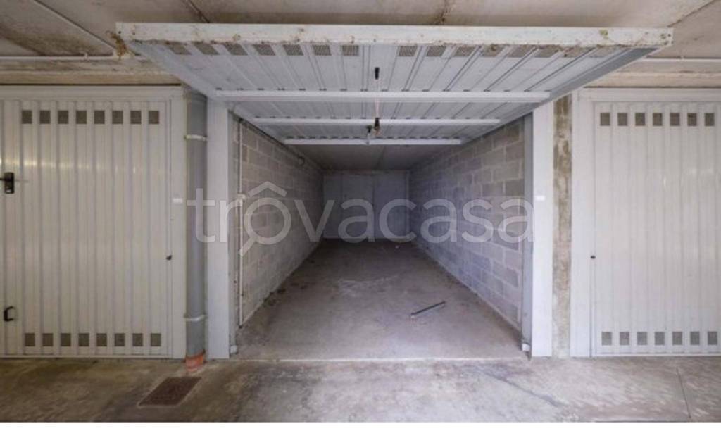 terreno edificabile in vendita a Peschiera Borromeo in zona Bettola