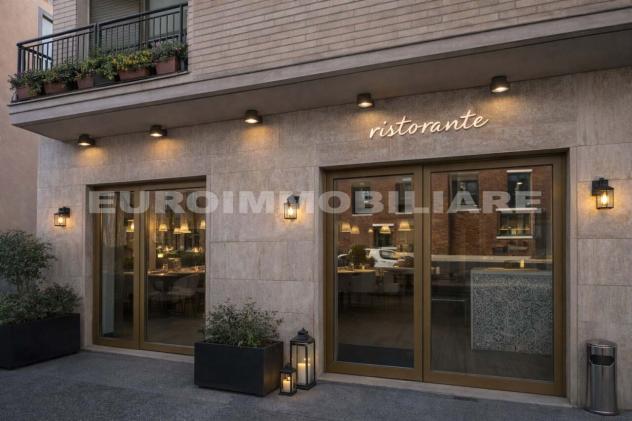 negozio in vendita a Peschiera Borromeo in zona Mezzate