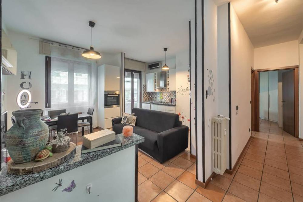 appartamento in vendita a Peschiera Borromeo in zona Linate