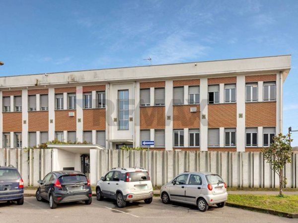 ufficio in vendita a Peschiera Borromeo in zona Bettola