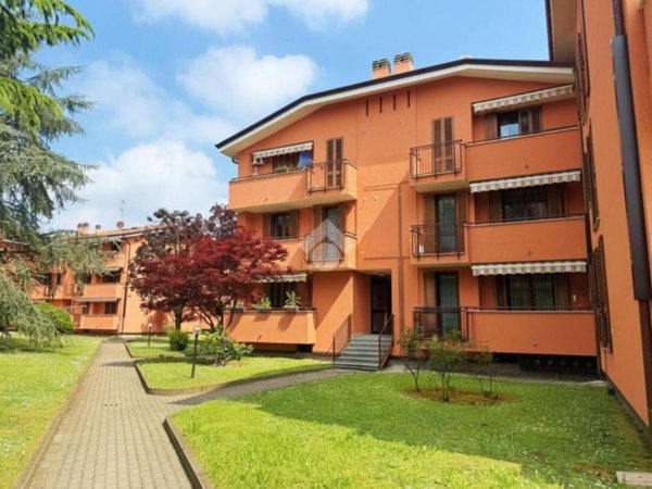 appartamento in vendita a Peschiera Borromeo in zona Linate
