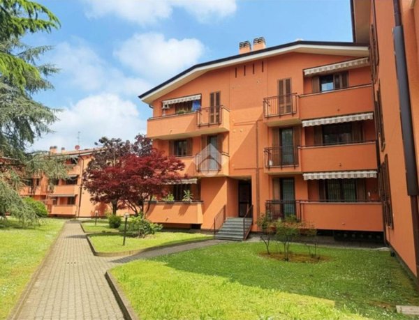 appartamento in vendita a Peschiera Borromeo in zona Linate