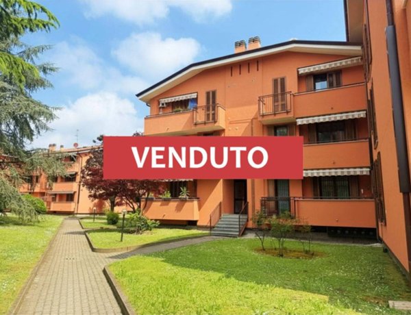 appartamento in vendita a Peschiera Borromeo in zona Linate