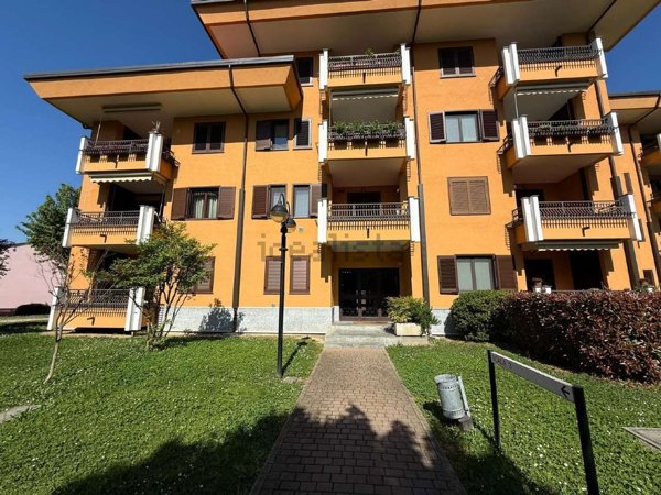 appartamento in vendita a Peschiera Borromeo in zona Bettola