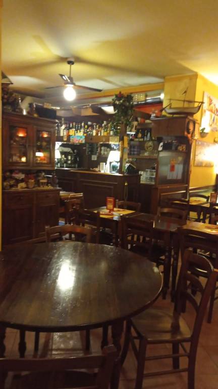 negozio in vendita a Peschiera Borromeo