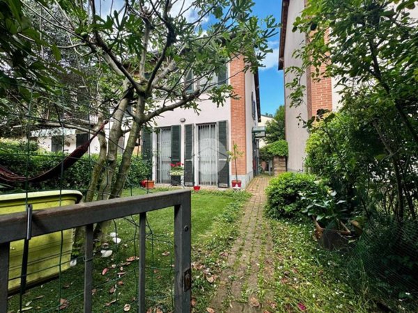 casa indipendente in vendita a Peschiera Borromeo