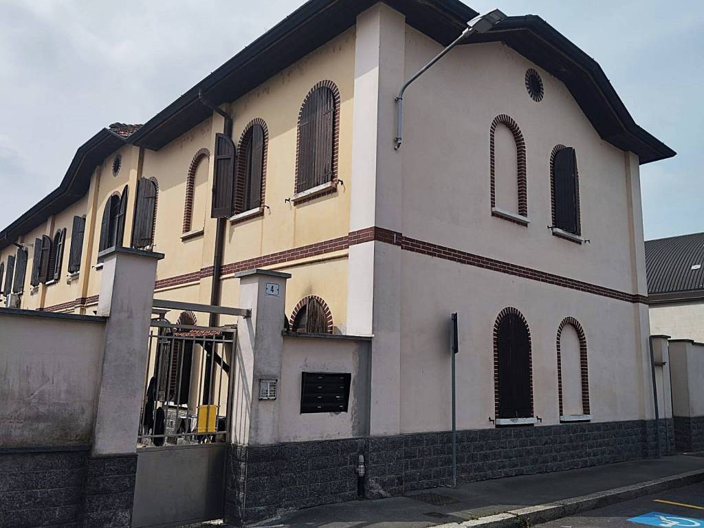 appartamento in vendita a Peschiera Borromeo in zona Linate