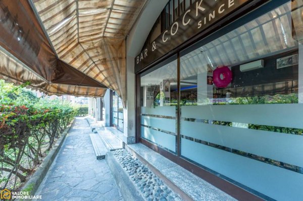 negozio in vendita a Peschiera Borromeo
