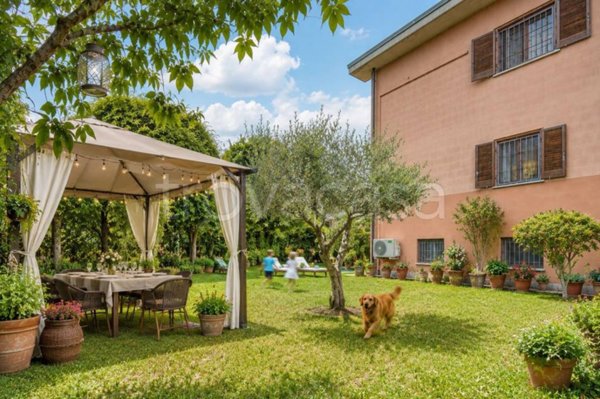 casa indipendente in vendita a Peschiera Borromeo in zona Bellaria