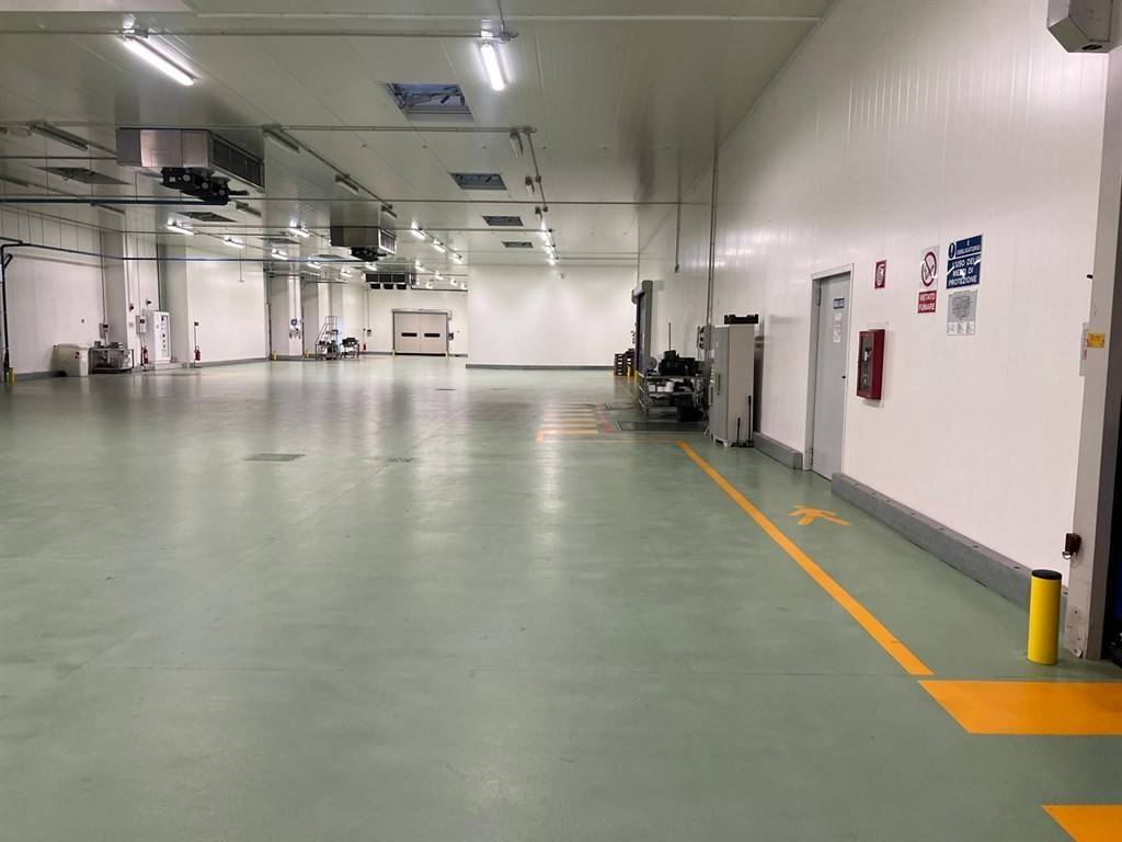 capannone in vendita a Peschiera Borromeo in zona Bettola