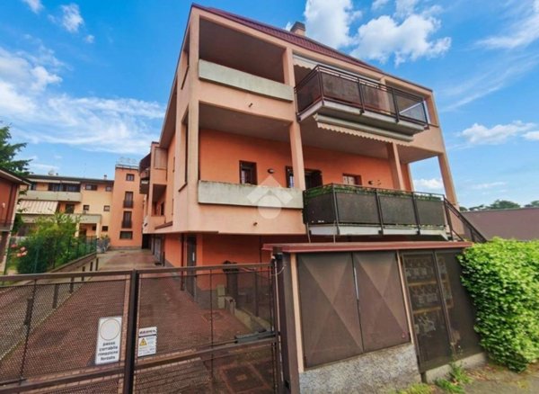 appartamento in vendita a Peschiera Borromeo in zona Canzo