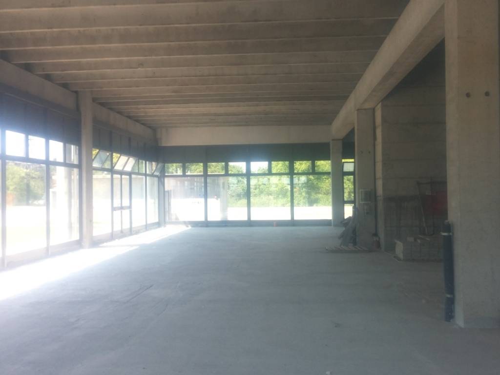 ufficio in vendita a Peschiera Borromeo in zona Bettola