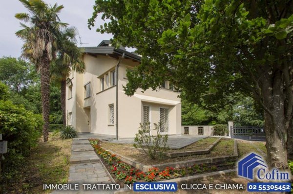 casa indipendente in vendita a Peschiera Borromeo in zona Mezzate