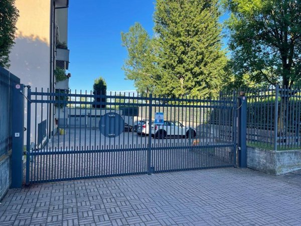 ufficio in vendita a Peschiera Borromeo in zona San Bovio