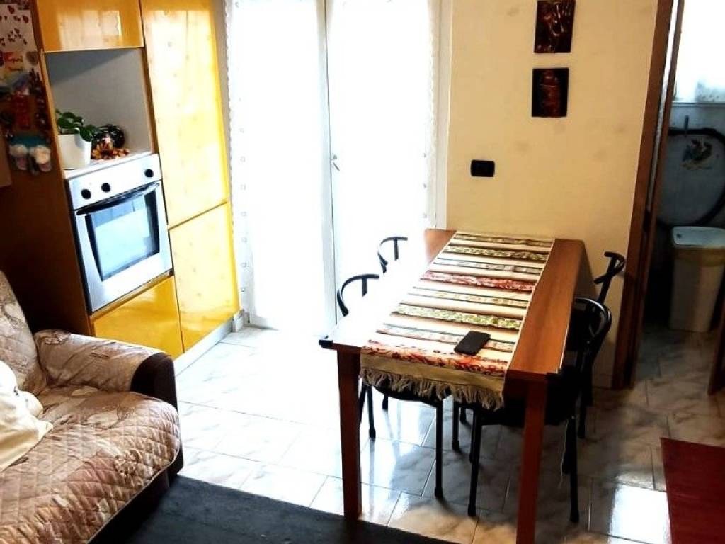appartamento in vendita a Peschiera Borromeo in zona Mezzate