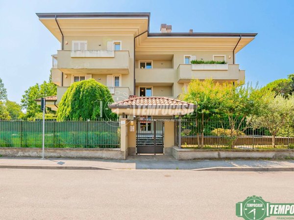 appartamento in vendita a Peschiera Borromeo in zona Bettola