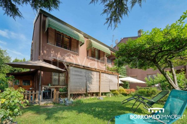 casa indipendente in vendita a Peschiera Borromeo in zona Bettola