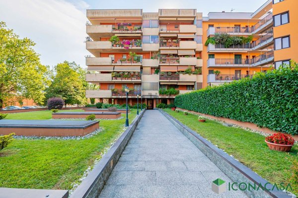 appartamento in vendita a Peschiera Borromeo in zona Bellaria