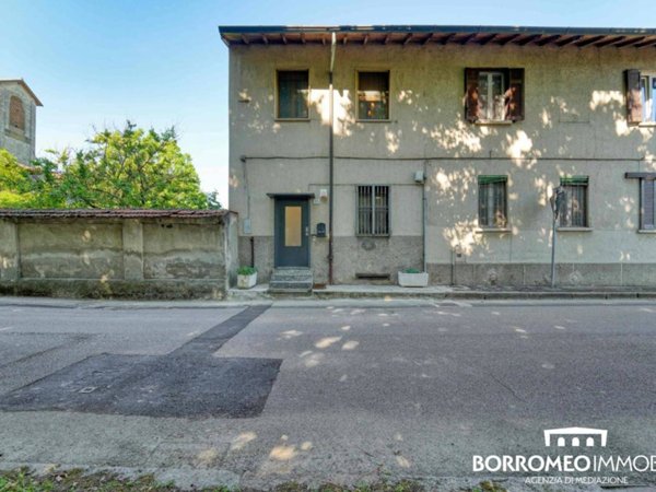 casa indipendente in vendita a Peschiera Borromeo in zona Linate