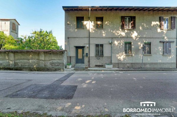 casa indipendente in vendita a Peschiera Borromeo in zona Linate