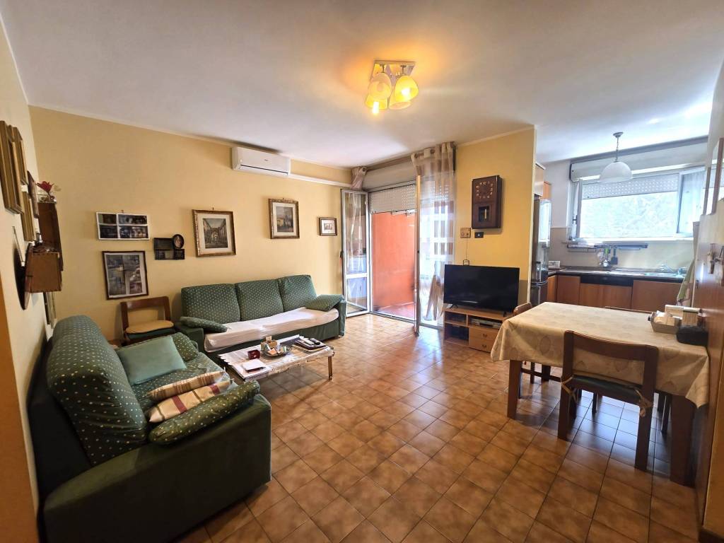 appartamento in vendita a Peschiera Borromeo in zona Bettola