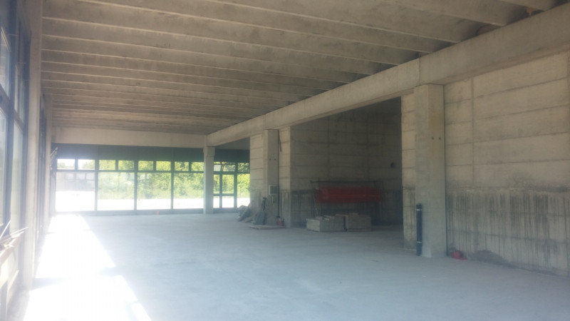 ufficio in vendita a Peschiera Borromeo in zona Bettola