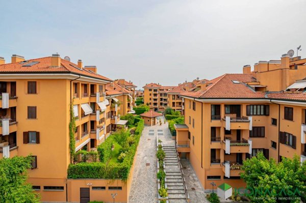 appartamento in vendita a Peschiera Borromeo in zona San Bovio