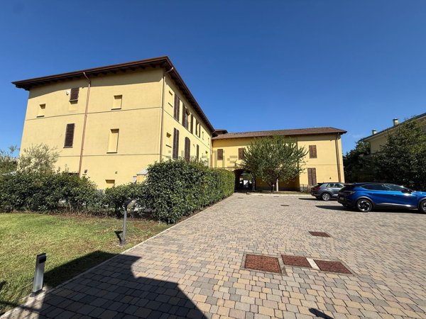 appartamento in vendita a Peschiera Borromeo in zona Canzo