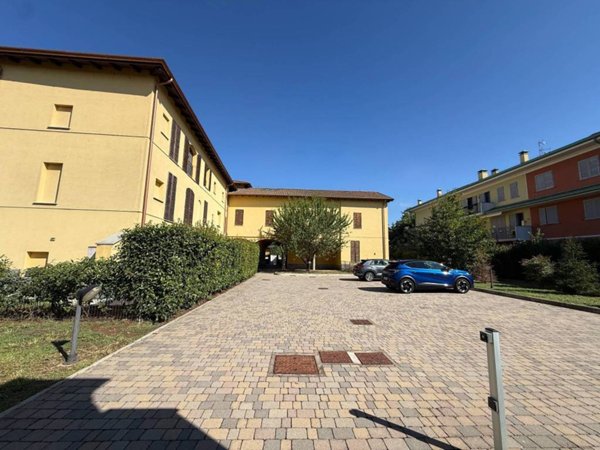 appartamento in vendita a Peschiera Borromeo in zona Canzo