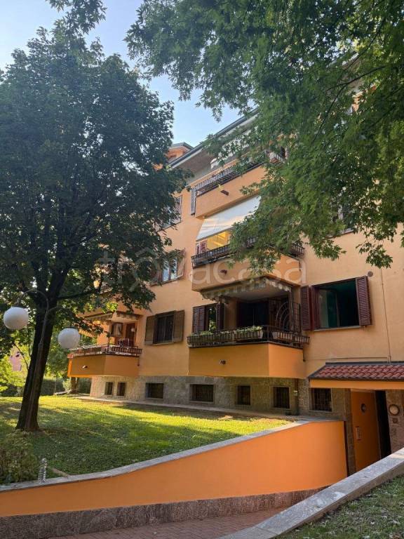 appartamento in vendita a Peschiera Borromeo in zona Bettola