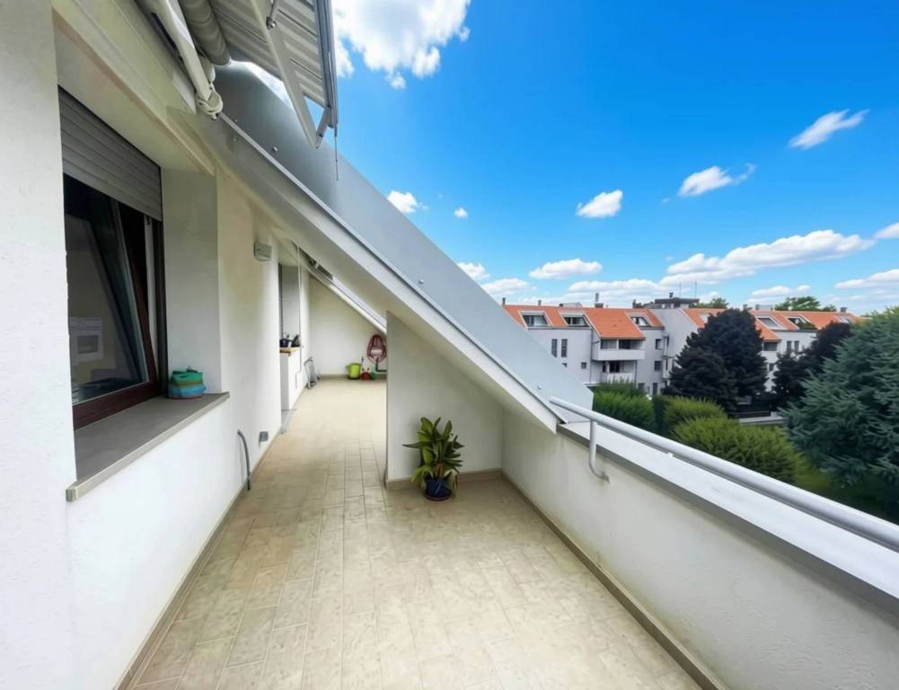 appartamento in vendita a Peschiera Borromeo in zona Mezzate