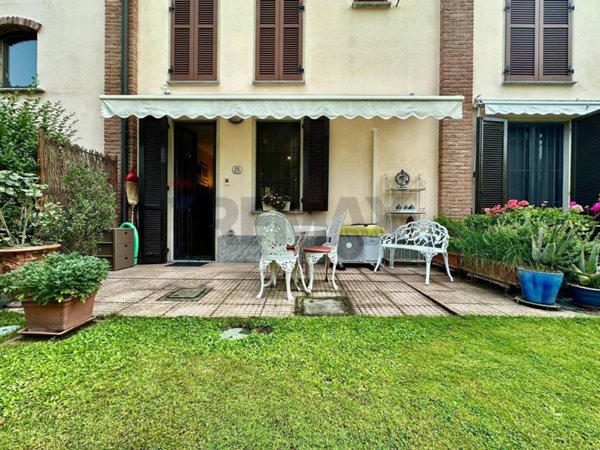 appartamento in vendita a Peschiera Borromeo in zona Mezzate