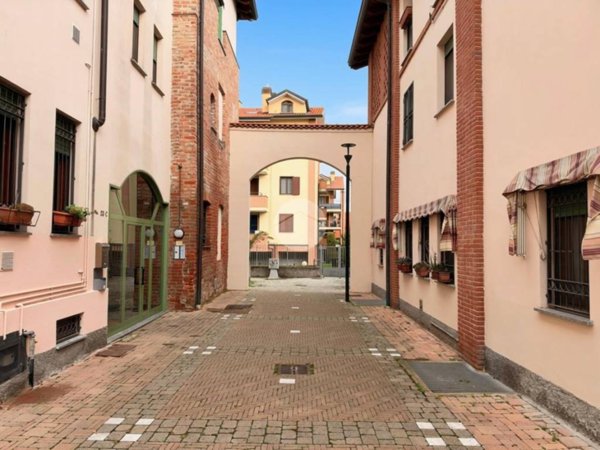 appartamento in vendita a Peschiera Borromeo in zona Mezzate