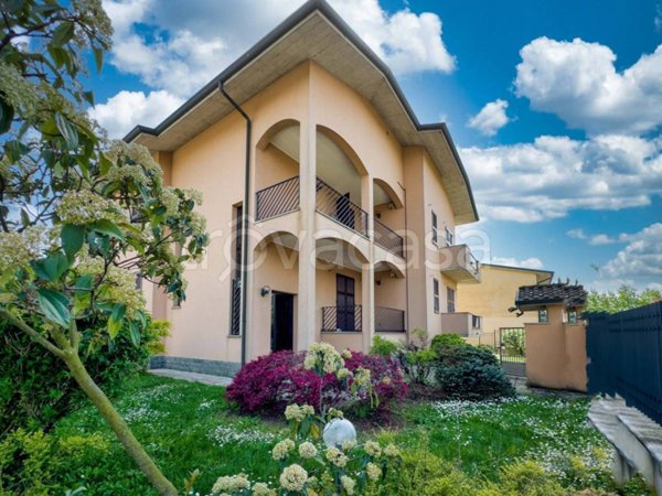 appartamento in vendita a Pessano con Bornago
