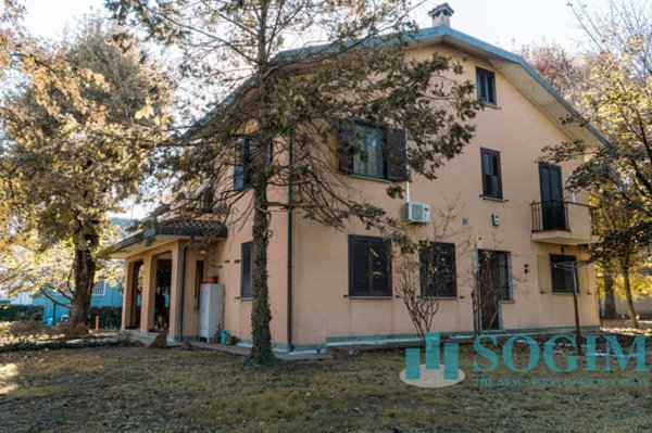 casa indipendente in vendita a Pessano con Bornago