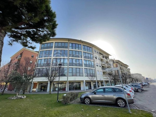 appartamento in vendita a Pessano con Bornago