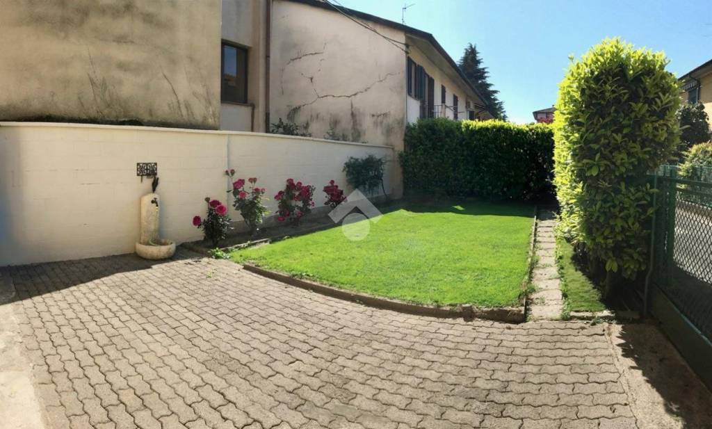appartamento in vendita a Pessano con Bornago