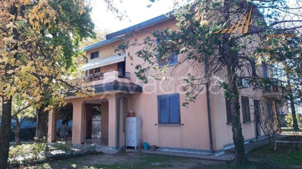 ufficio in vendita a Pessano con Bornago