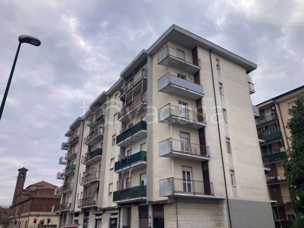 appartamento in vendita a Pessano con Bornago