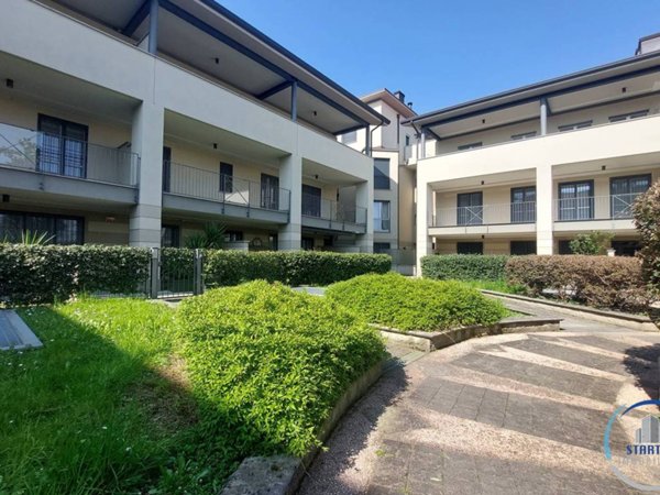 appartamento in vendita a Pessano con Bornago