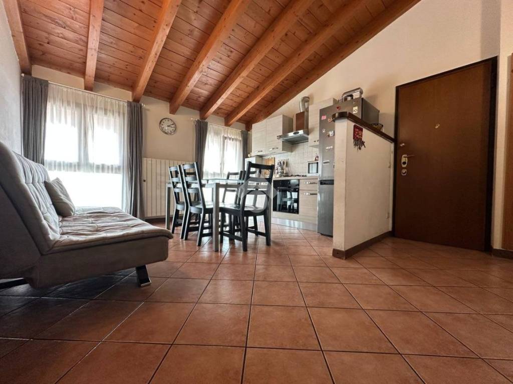 appartamento in vendita a Pessano con Bornago